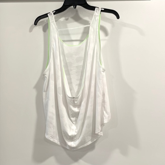 Lululemon High/Low Open Back 🥰 - Picture 2 of 13